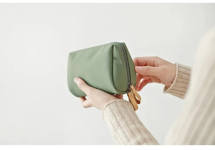 2025 New Women Cosmetic Bag Solid Colour Korean Style Makeup Bag Pouch Toiletry Bag Waterproof Makeup Organizer Case Luxury Bag