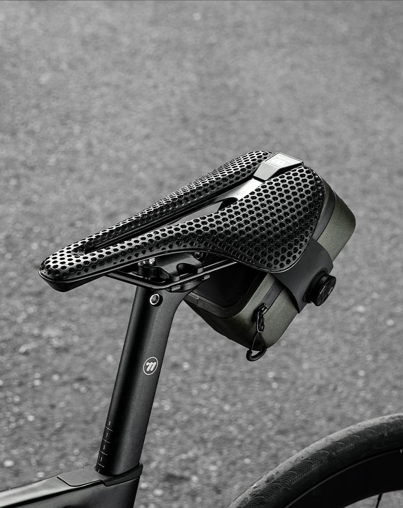 WEST BIKING Bicycle Saddle Bag 600D TPU Seamless Waterproof Wear-Resistant Rotating Lacing Buckle Mini Saddlebag Bike Accessory