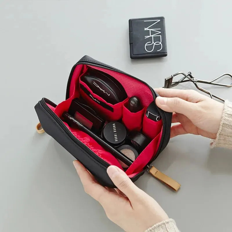 2025 New Women Cosmetic Bag Solid Colour Korean Style Makeup Bag Pouch Toiletry Bag Waterproof Makeup Organizer Case Luxury Bag