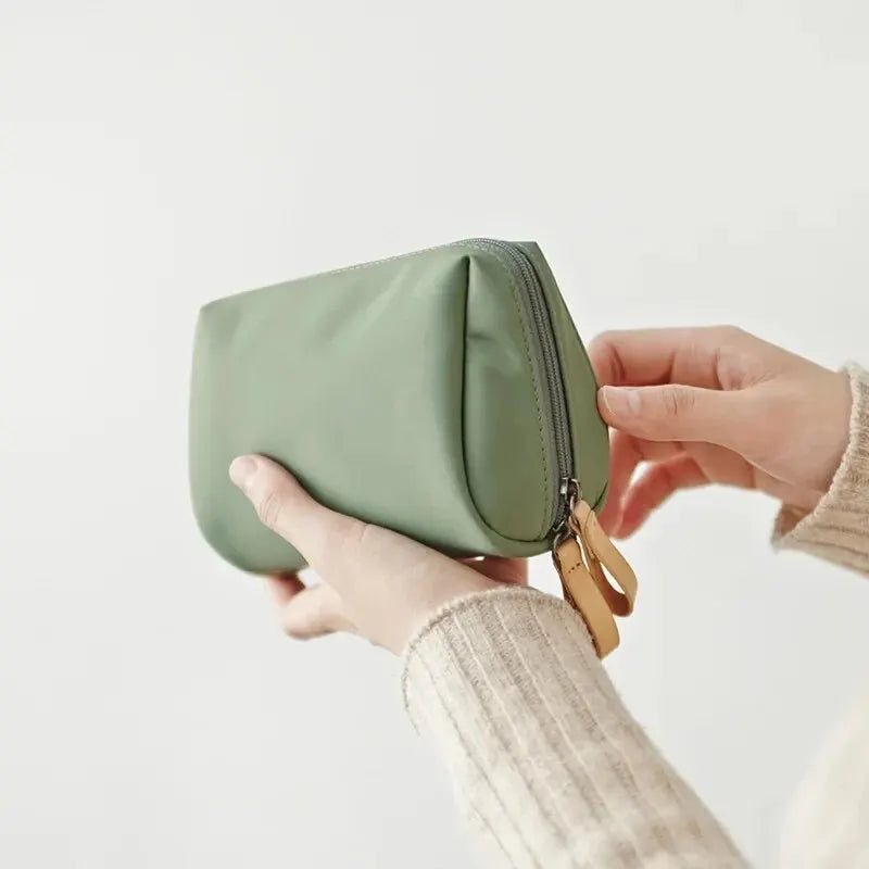 2025 New Women Cosmetic Bag Solid Colour Korean Style Makeup Bag Pouch Toiletry Bag Waterproof Makeup Organizer Case Luxury Bag