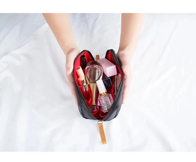 2025 New Women Cosmetic Bag Solid Colour Korean Style Makeup Bag Pouch Toiletry Bag Waterproof Makeup Organizer Case Luxury Bag